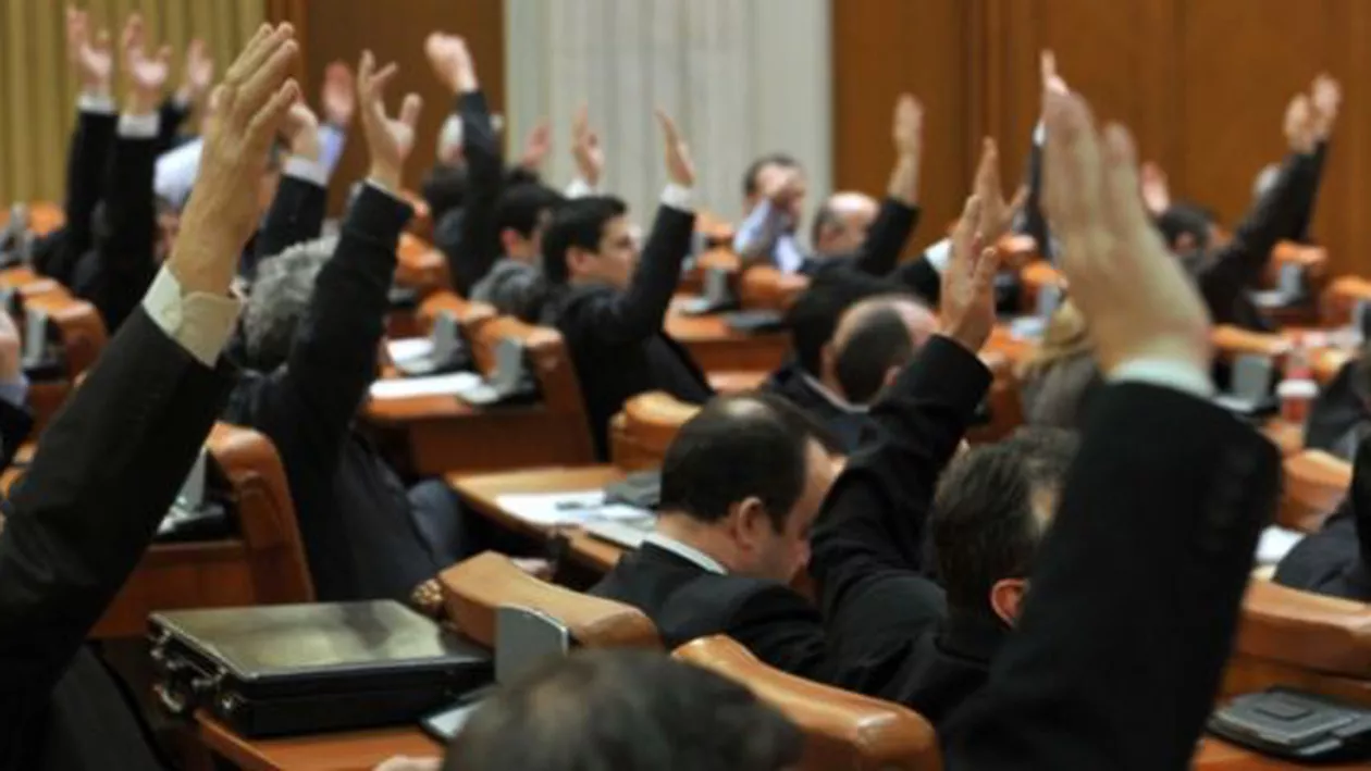 Camera Deputaților va discuta miercuri cererea de reexamminare a Codului Silvic