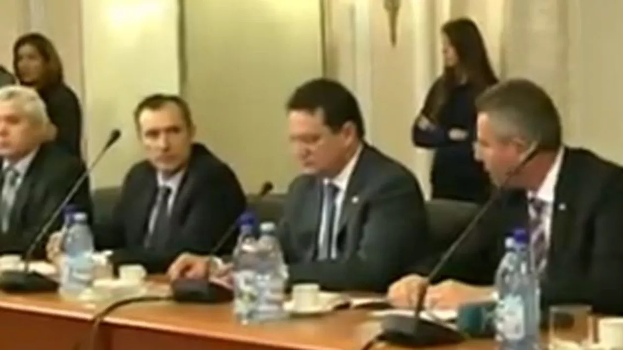 Ambasadorii propuşi de Ministerul de Externe sunt audiaţi marți în Parlament
