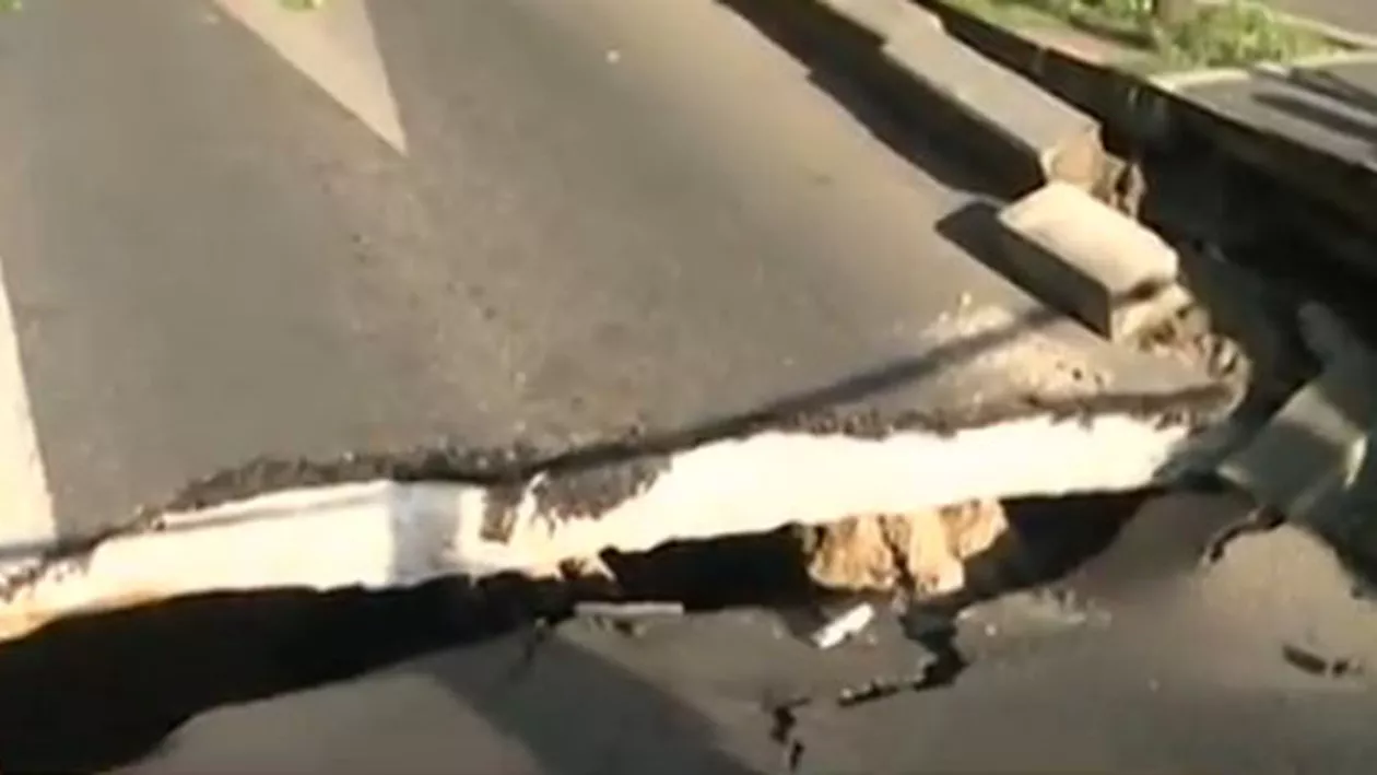 S-a surpat Podul Izvor din Capitală. Din fericire nu a avut loc niciun accident (VIDEO)