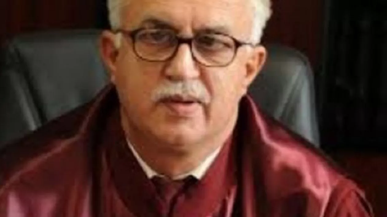 Preşedintele CCR Augustin Zegrean: Senatorii ştiu prea bine ce au de făcut mai departe în cazul Şova