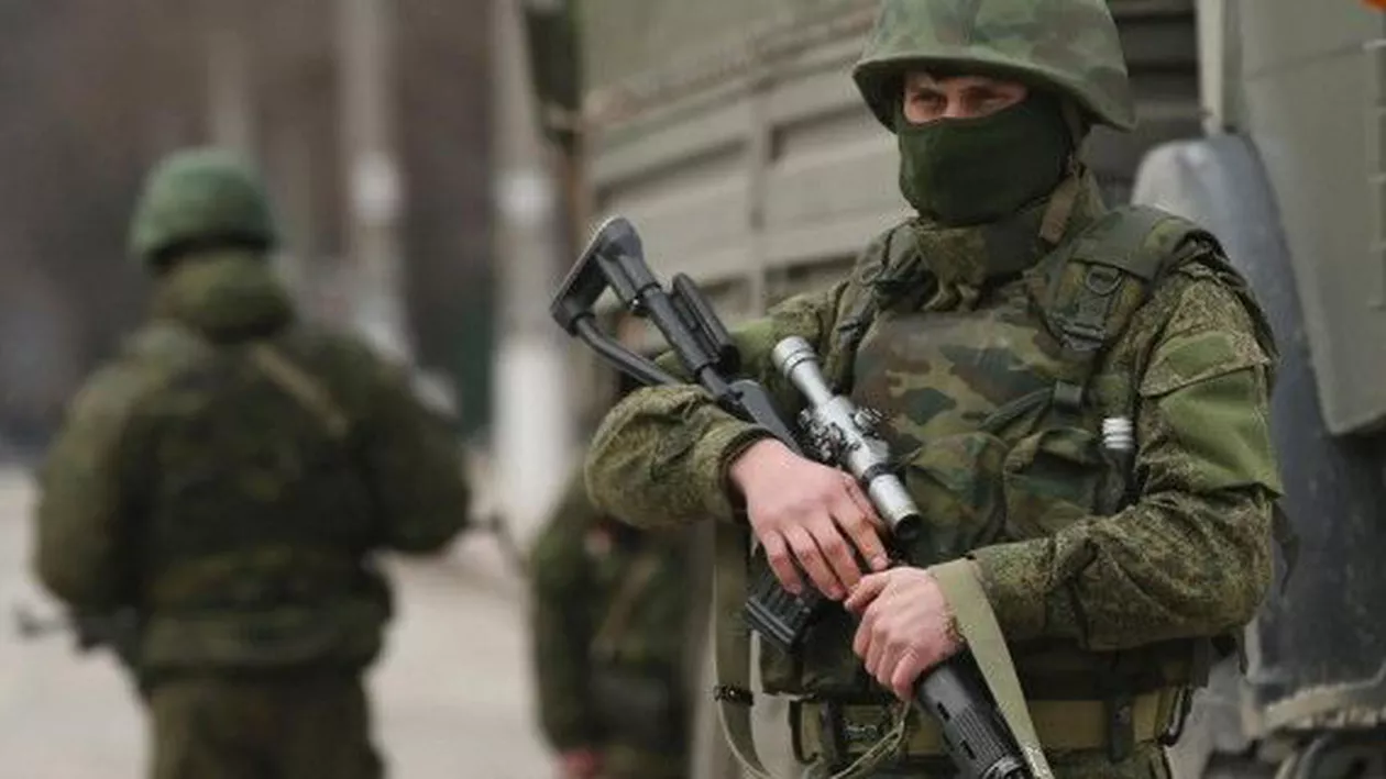 Militari ruși capturați în estul Ucraieni, acuzați de "activități teroriste"