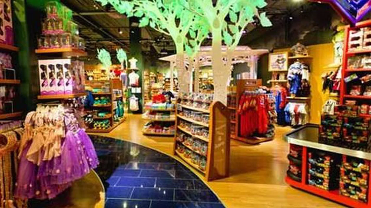 Cel mai mare magazin Disney a fost deschis în Shanghai