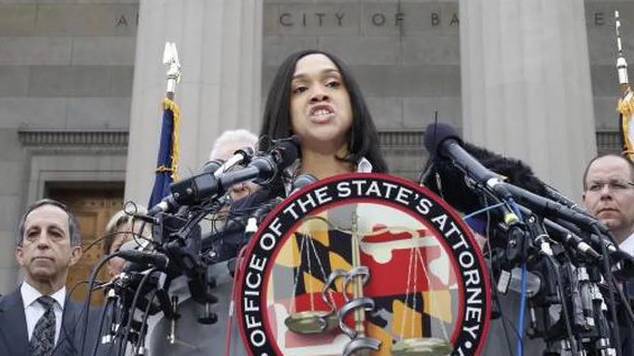 Baltimore: Șase polițiști, acuzați oficial de moartea tânărului de culoare Freddie Gray