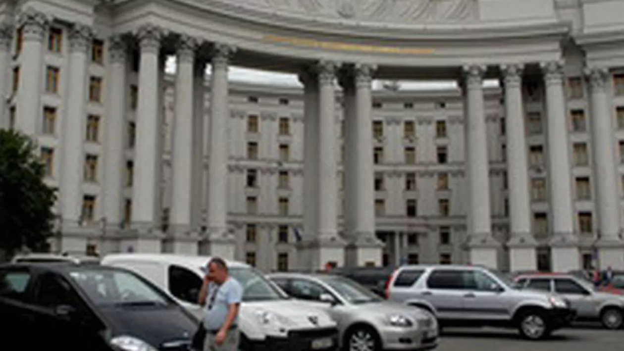 Diplomați ucraineni, atacați și jefuiți în Libia