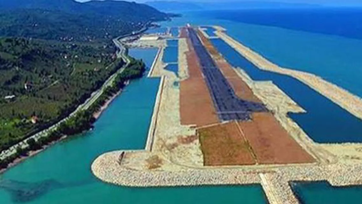 Turcia: Primul aeroport din Europa construit pe o insulă artificială a fost inaugurat