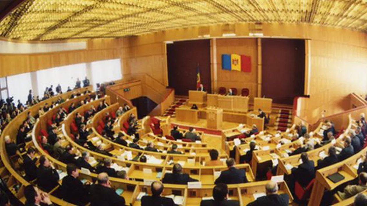 Republica Moldova: Procurorii anticorupție fac percheziții în Parlament, ridicând mai multe documente pentru investigația în dosarul "Furtul Secolului"