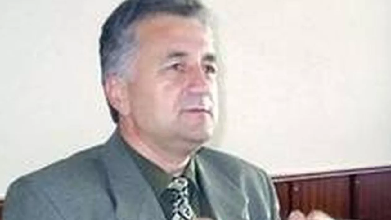 Primarul din Tulcea, Constantin Hogea, a fost reținut într-un dosar privind fapte de corupție, iar soția sa a fost pusă sub control judiciar
