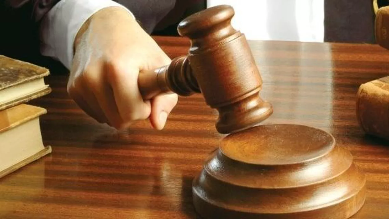 Argeș: Starețul unei mănăstiri, cercetat sub control judiciar pentru agresarea unui bebeluș