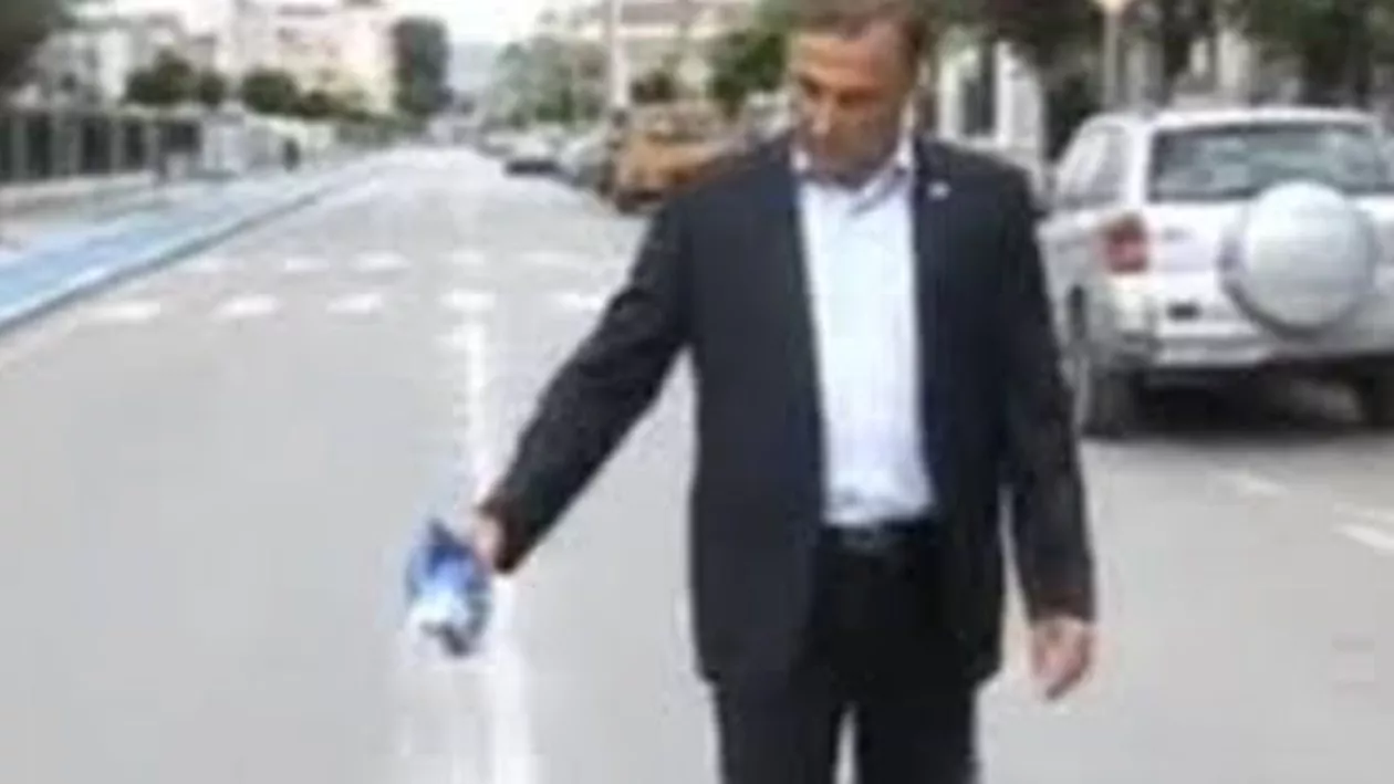 Accidente rutiere prevenite cu zahăr: Un primar bulgar a ordonat a presărat zahăr pe străzi pentru alungarea “semnelor rele”