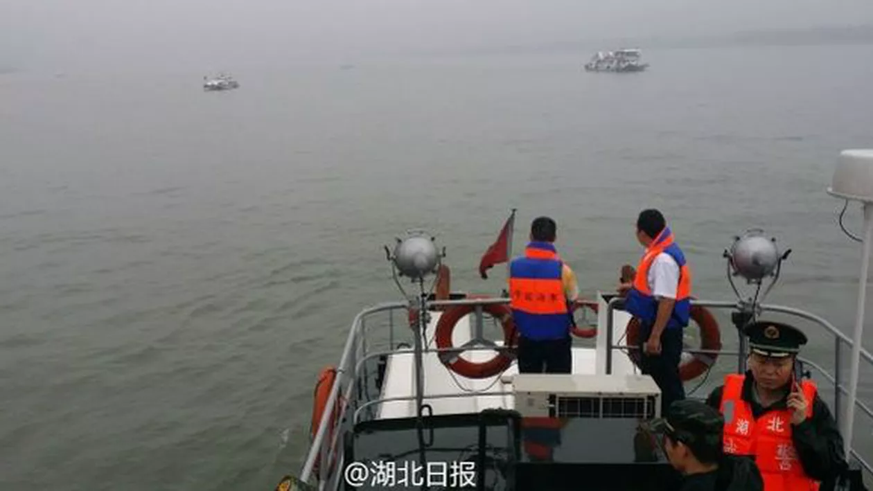 China: Un feribot cu 458 de persoane la bord s-a scufundat în fluviul Yangtze