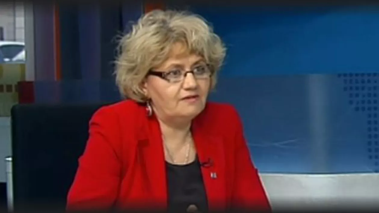 Cristiana Anghel se plânge că are bani puțini: E bătaie de joc. Un judecător are de 15 ori salariul minim și eu am de trei ori salariul minim. Nu se poate ca un specialist, nici măcar procuror, de la DNA, să ia dublu decât iau eu