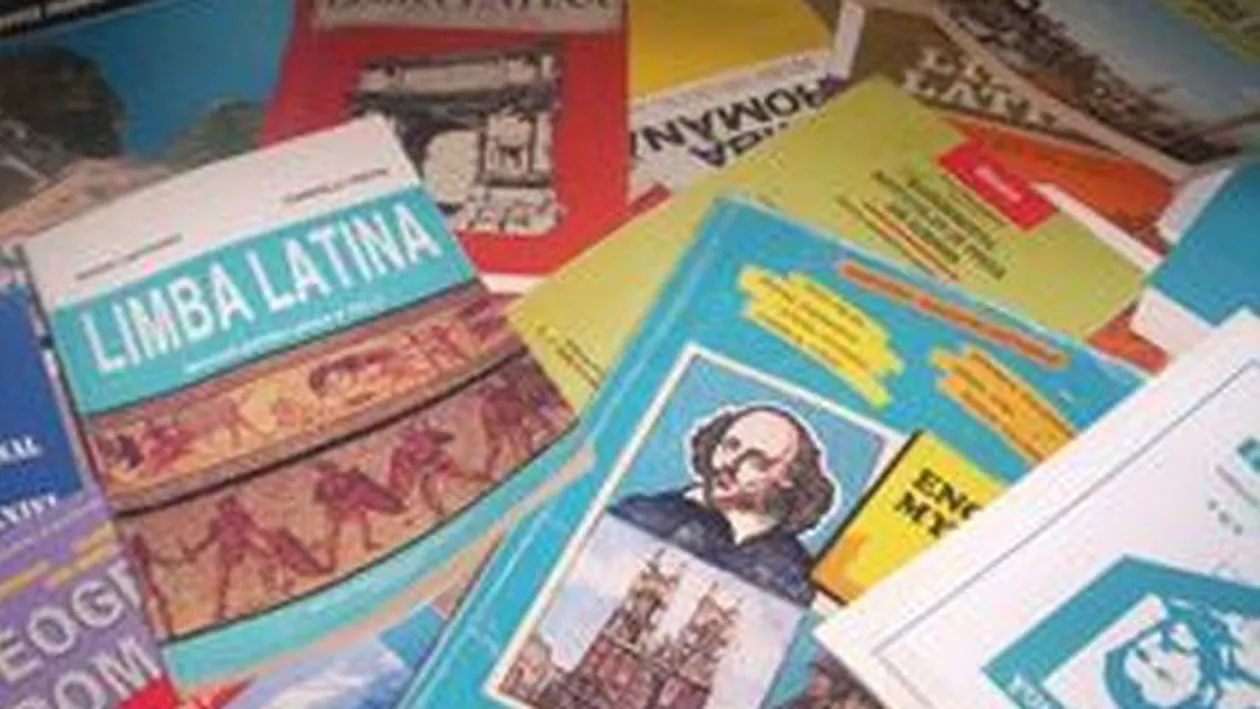Istoria de repetă: Elevii de clasa a III-a nu vor avea manuale noi din toamnă din cauza licitației târzie