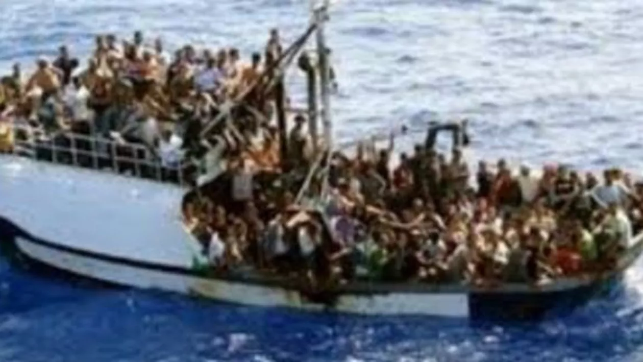 500 de imigranți au fost salvați din Marea Mediterană de o navă britanică