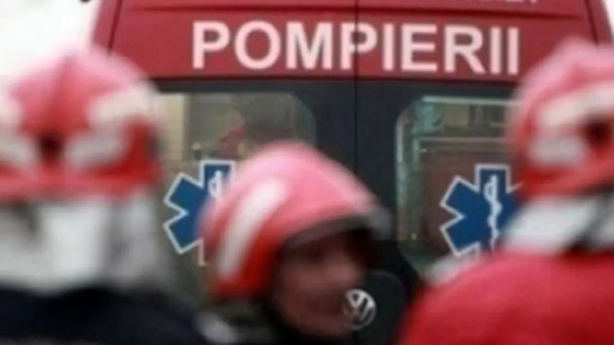 Hunedoara: Trei copii lăsați singuri acasă au murit în urma unui incendiu care a izbucnit în locuinţa lor de la o lumânare