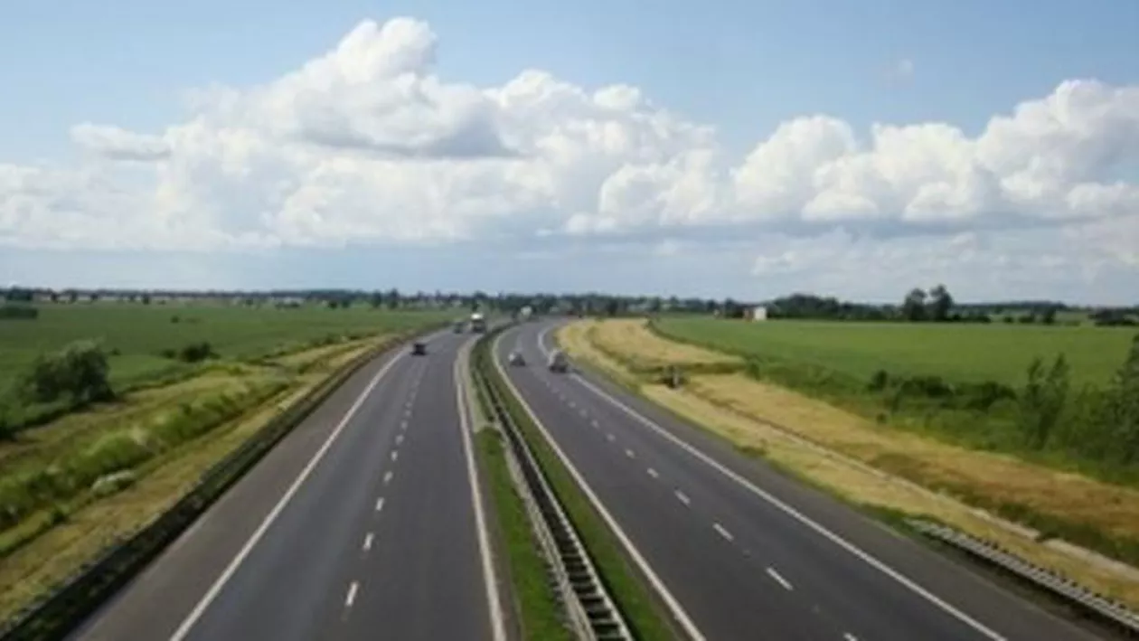 CNADNR a semnat contractul pentru revizuirea studiului de fezabilitate al Autostrăzii Sibiu-Piteşti