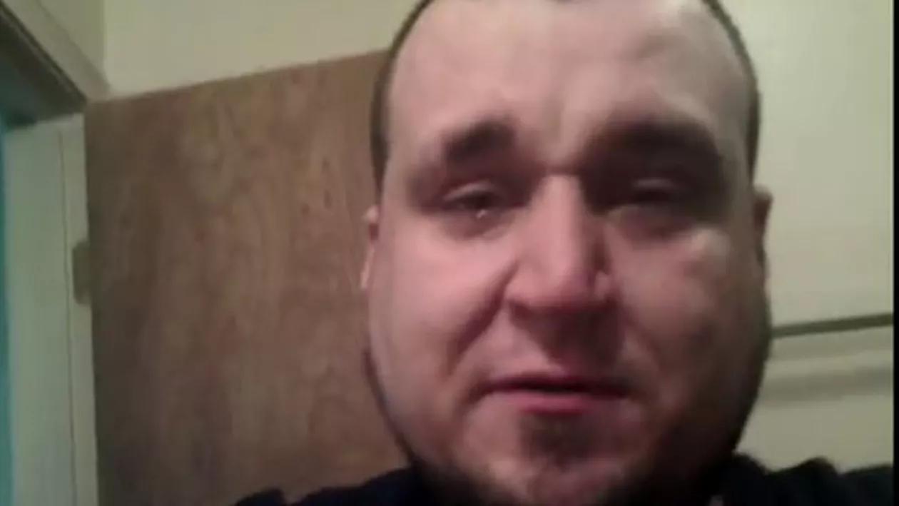 Un bărbat s-a filmat în timpul unui atac de panică pentru a pune capăt stigmatelor aplicate oamenilor cu tulburări psihice (VIDEO)