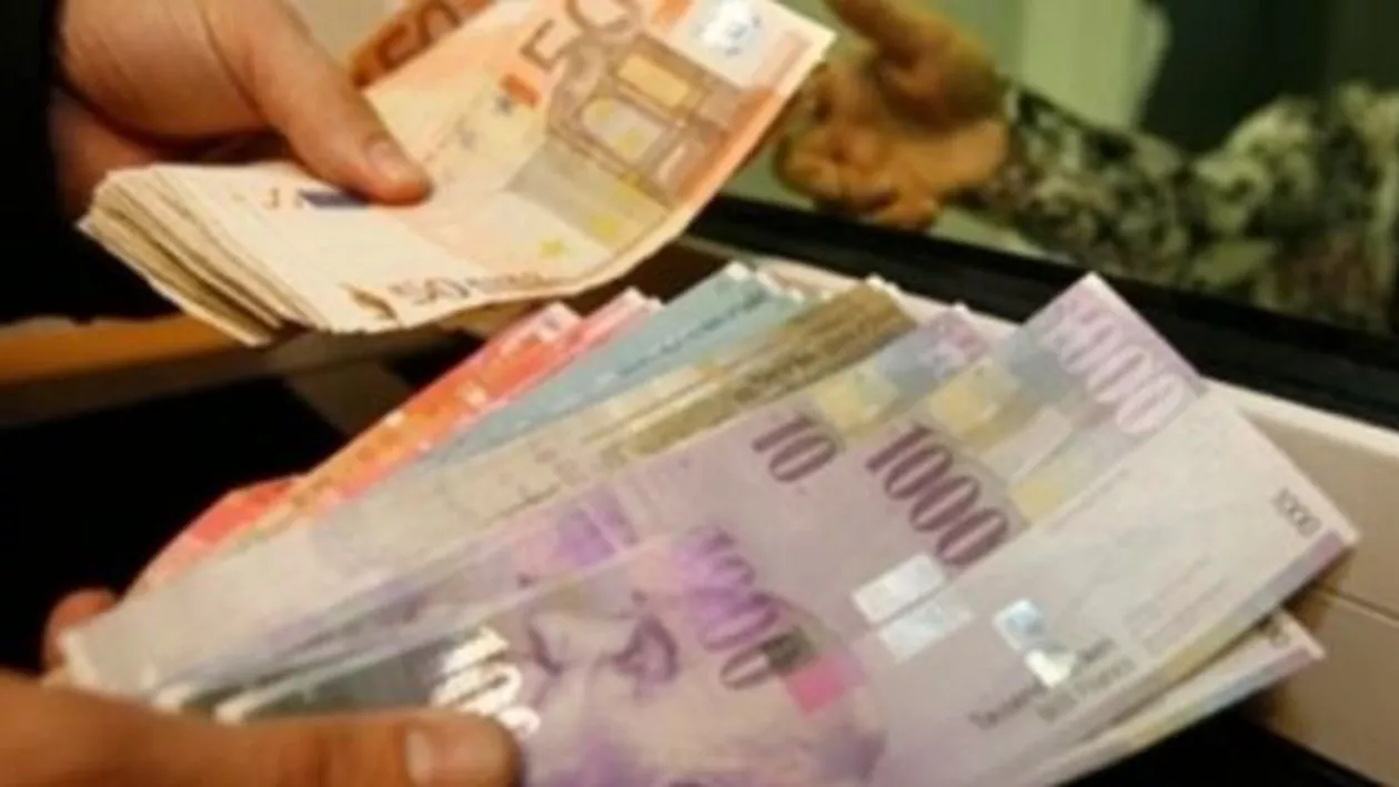 Proiectul de lege de conversie a creditelor din valută în lei, susținut de peste 63.000 de persoane
