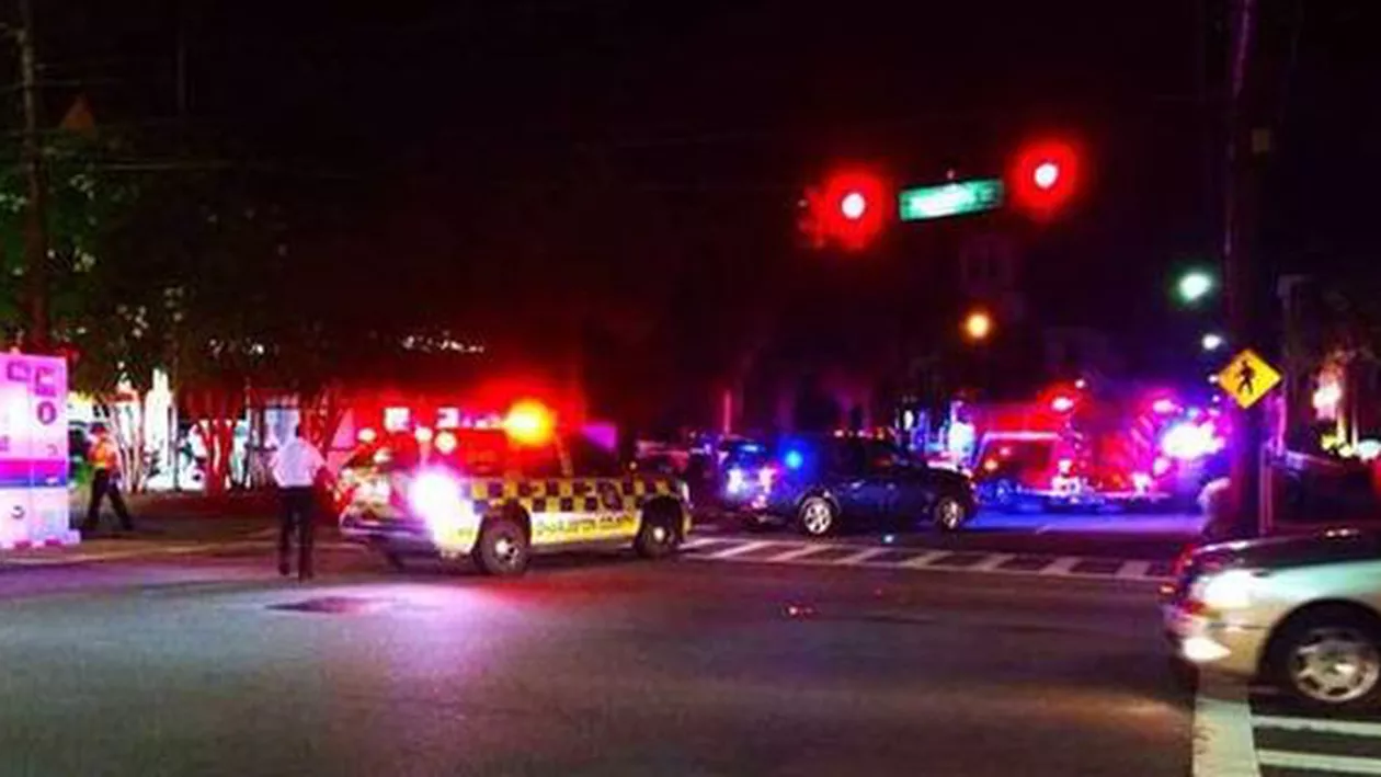 Atac armat la o biserică afroamericană din Charleston: Nouă persoane au fost împușcate mortal