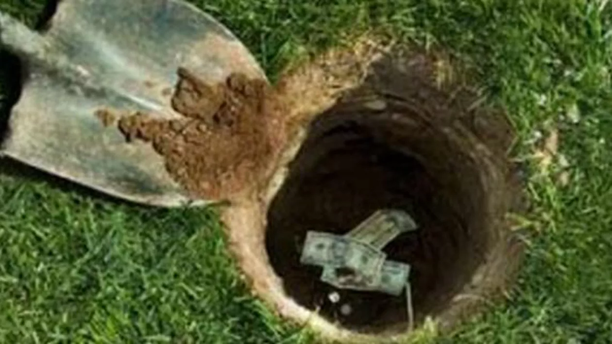 Italia: Autoritățile italiene au confiscate 4 milioane de euro. Banii erau îngropați în curtea vilei unui traficant de droguri