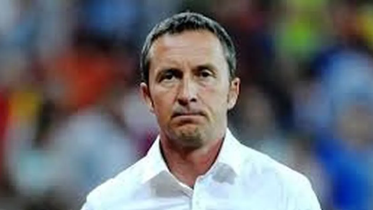 Mihai Stoica are parte numai de ghinioane: Ambulanța care îl transporta la spital pentru a fi supus unui control amănunțit a fost lovită