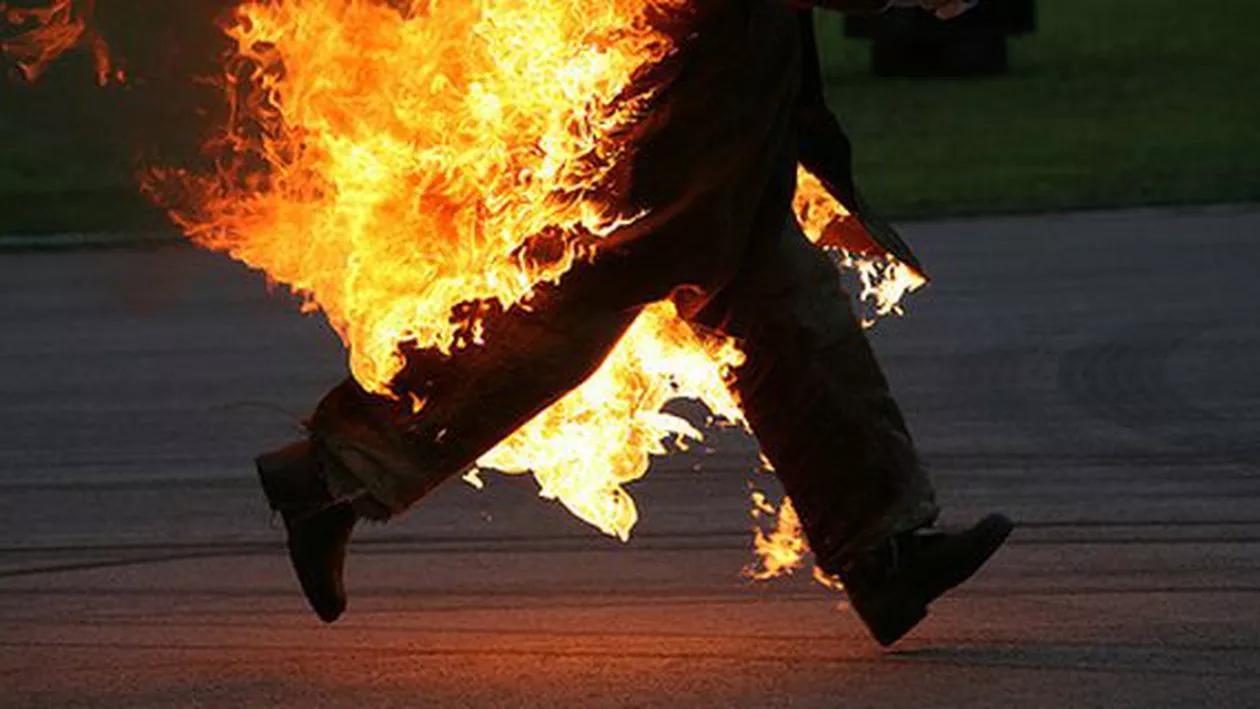 Un bărbat din Constanța și-a dat foc, pentru că autoritățile l-au trimis la un azil de bătrâni