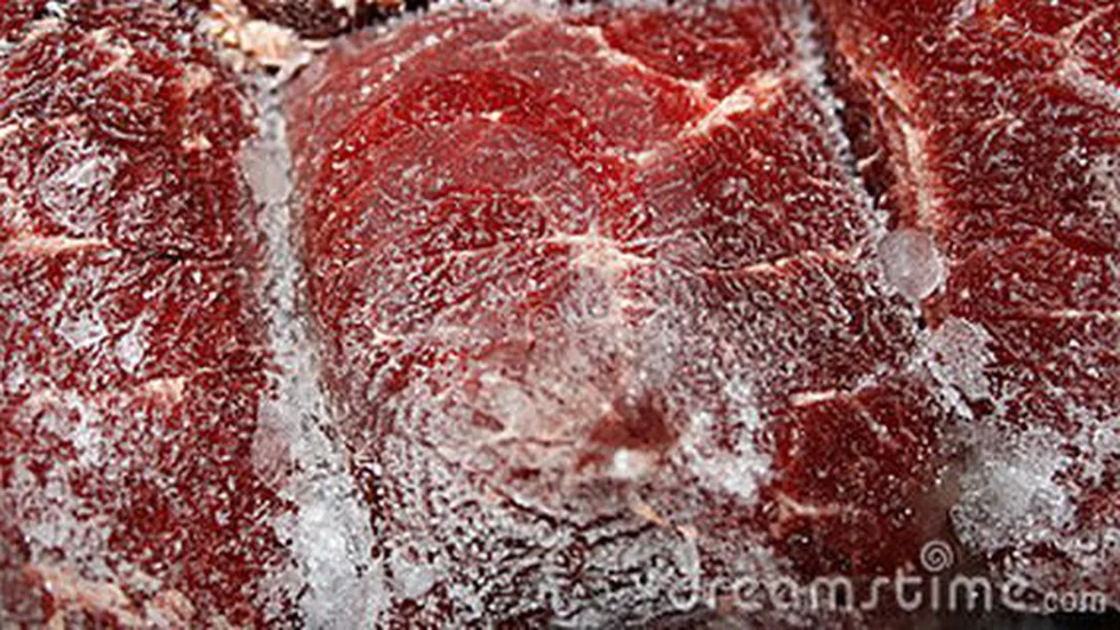 Vameşii chinezi au confiscat carne congelată în valoare de 430 de milioane de euro. În unele cazuri, aceasta era veche de 40 de ani