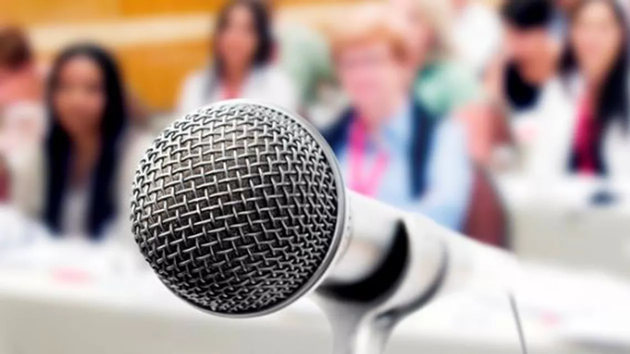 Oratoria ar putea fi introdusă ca disciplină opţională în gimnaziu şi liceu