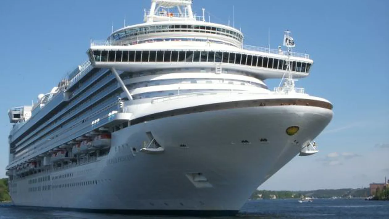 Constanța: Una dintre cele mai mari nave de croazieră a ajuns în portul românesc