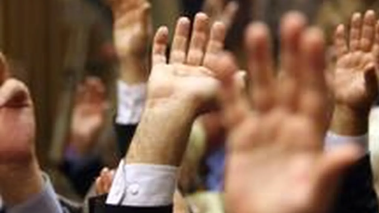 Marți, la ora 17.00, se va vota în plen pentru numirea lui MRU la șefia SIE