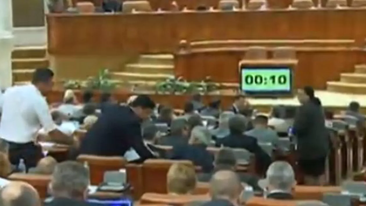 Legea privind pensiile militare de stat a fost adoptată de Camera Deputaților, forul decizional în acest caz