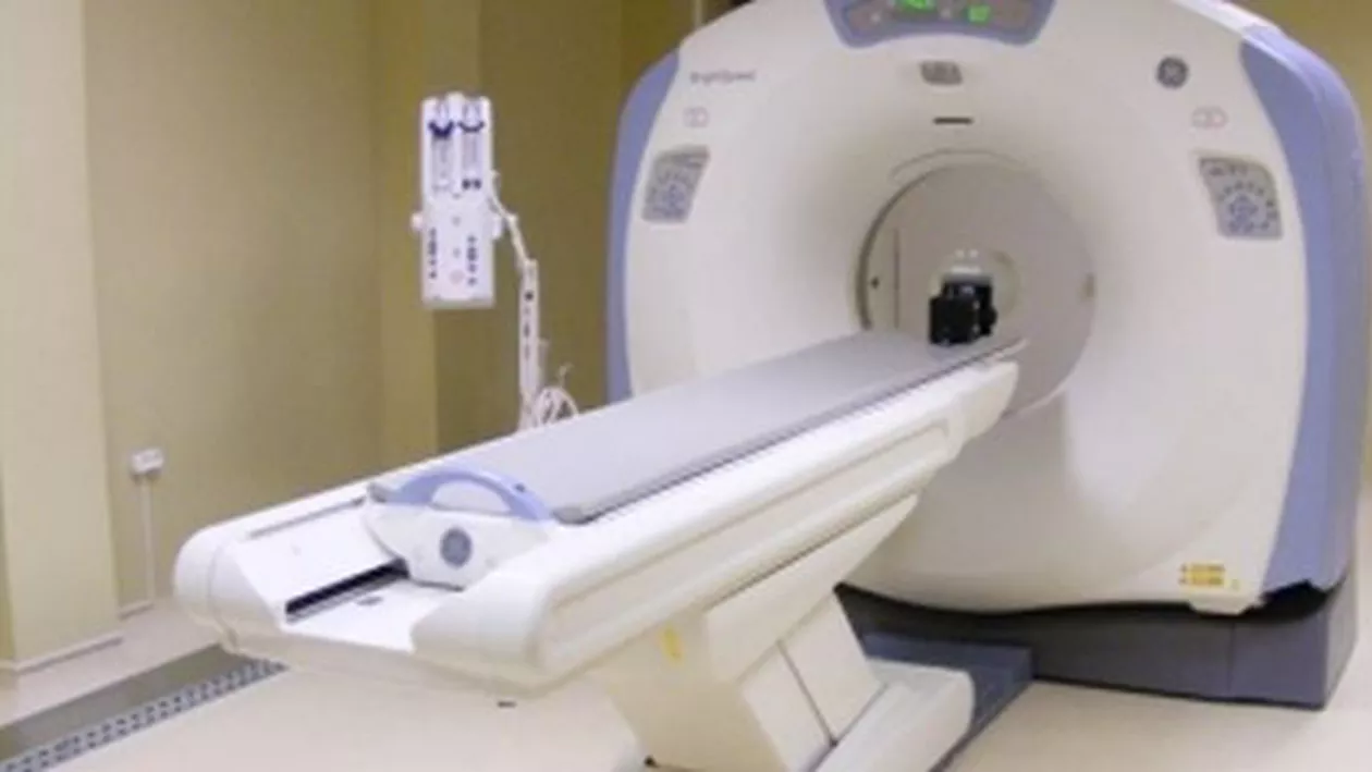 Situația contradictorie la un spital din Iași: Deși există un tomograf de ultimă generație, pacienții sunt trimiși în alte părți. Echipamentul așteaptă de jumătate de an autorizația de funcționare