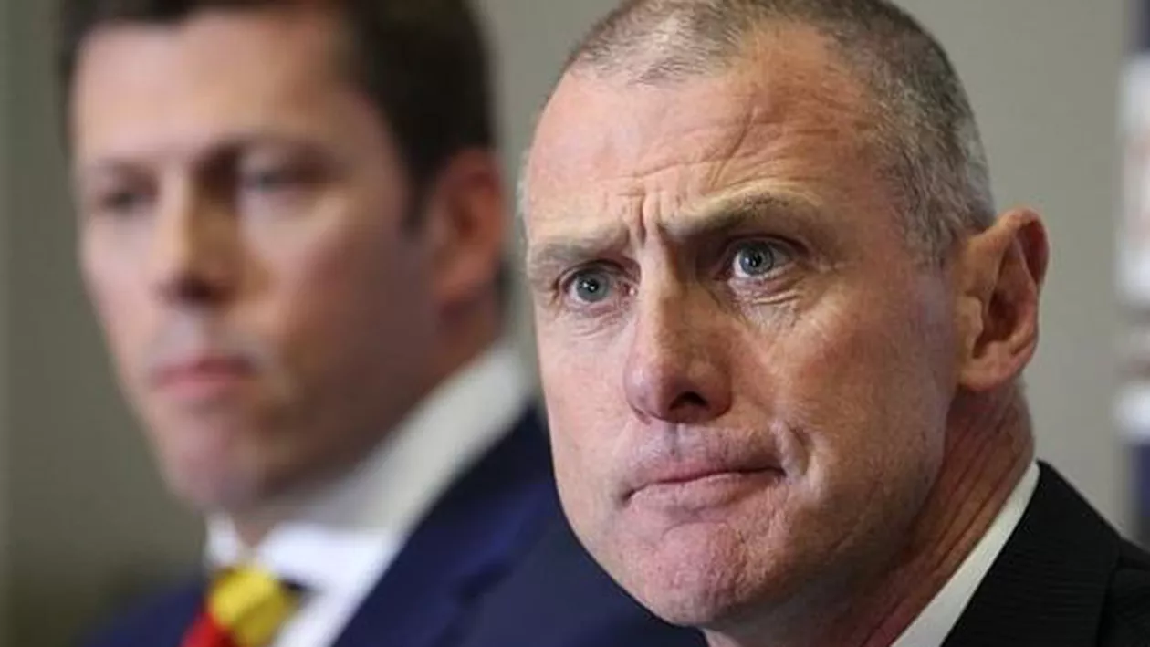 Antrenorul unei echipe de fotbal australian a fost înjunghiat mortal de fiul său