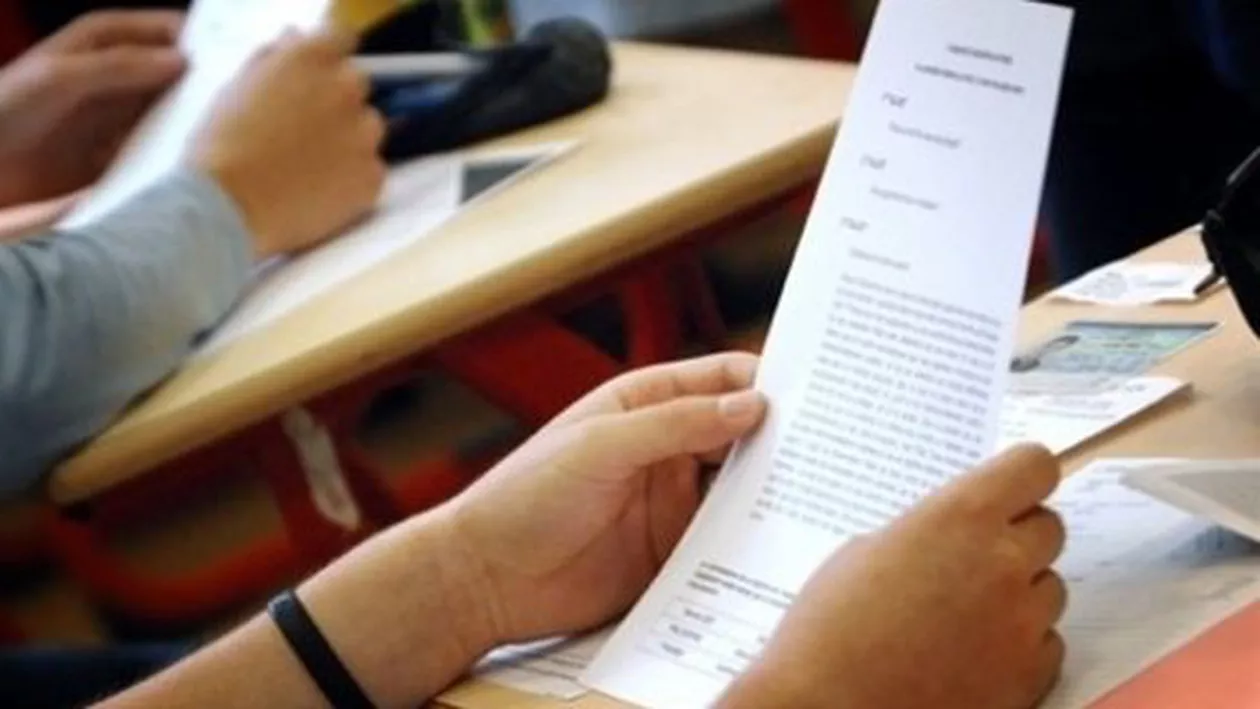 Bihor: Sute de elevi ar putea fi eliminați din examenul de bacalaureat, după ce profesorii au descoperit 42 de teze la fel