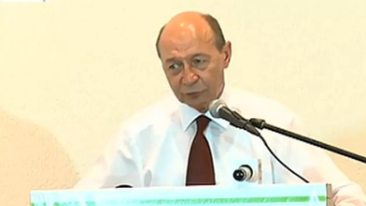 Traian Băsescu, despre unirea României cu Republica Moldova: Refacerea integrității teritoriale e demnă de un partid care vrea să facă ceva, un partid care vrea să scrie istoria țării (VIDEO)
