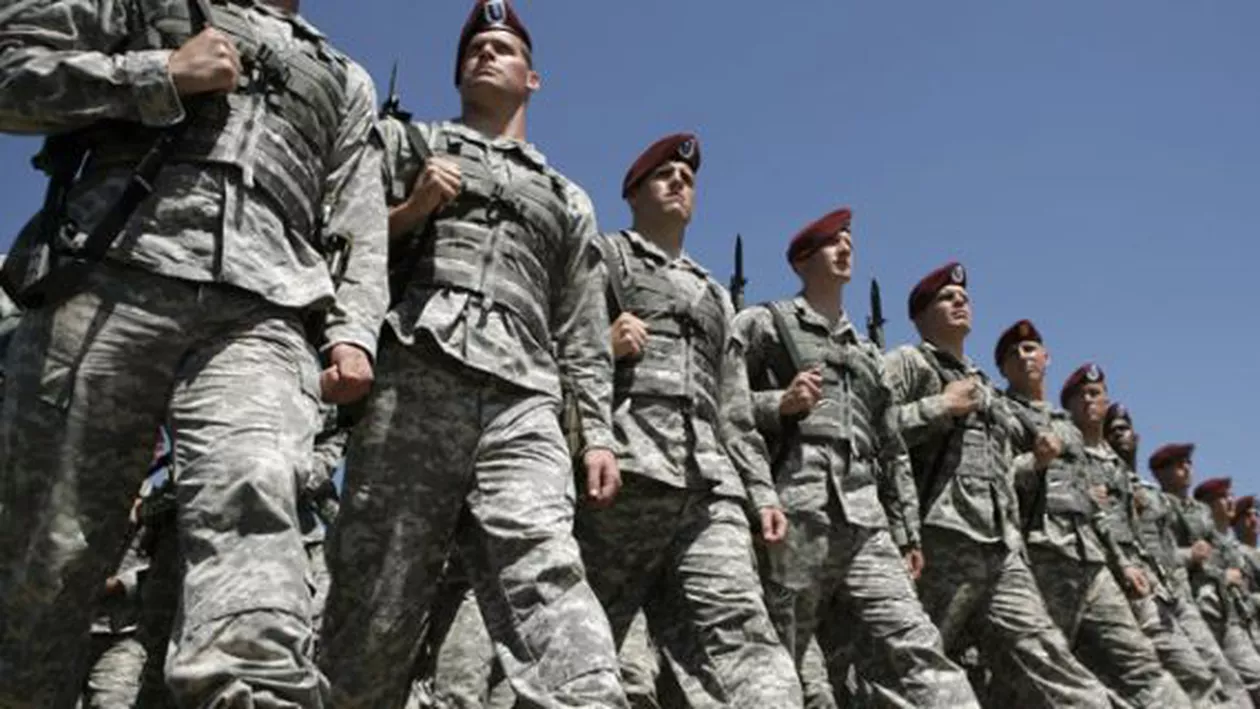 Armata americană prevede desfiinţarea a 40.000 de posturi până la sfârşitul anului 2017