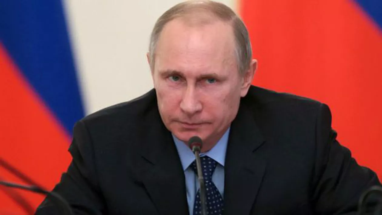 Putin: Rusia trebuie să implementeze de anul acesta propriul sistem de carduri bancare, pentru a opri dependenţa de băncile străine
