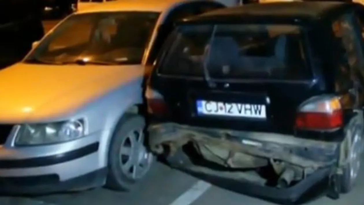 Cluj: Un polițist local este anchetat după ce a a condus băut și a provocat un accident rutier cu maşina instituţiei