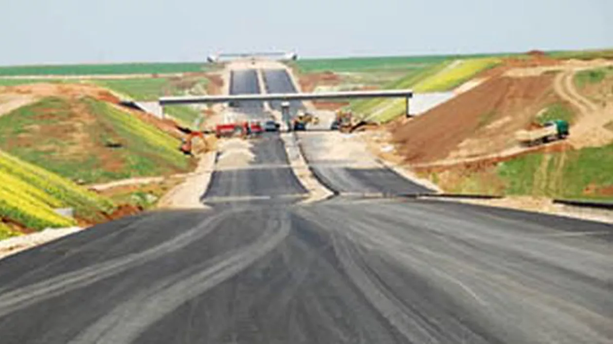 Petrom și MOL România își împart cele 16 benzinării de pe autostrada Nădlac-Sibiu