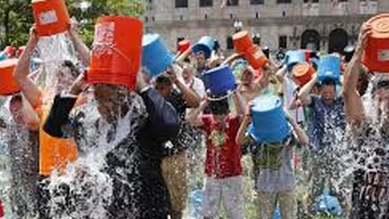 Ice Bucket Challenge: Fondurile strânse de Asociația americană ALS au ajuns la 115 milioane de dolari (VIDEO)
