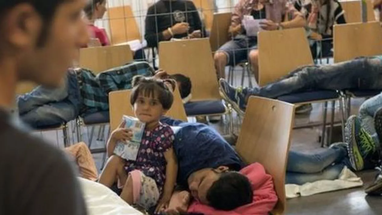 Angela Merkel a făcut o fetiță palestiniană să plângă: "Nu toţi imigranţii pot rămâne în Germania" (VIDEO)