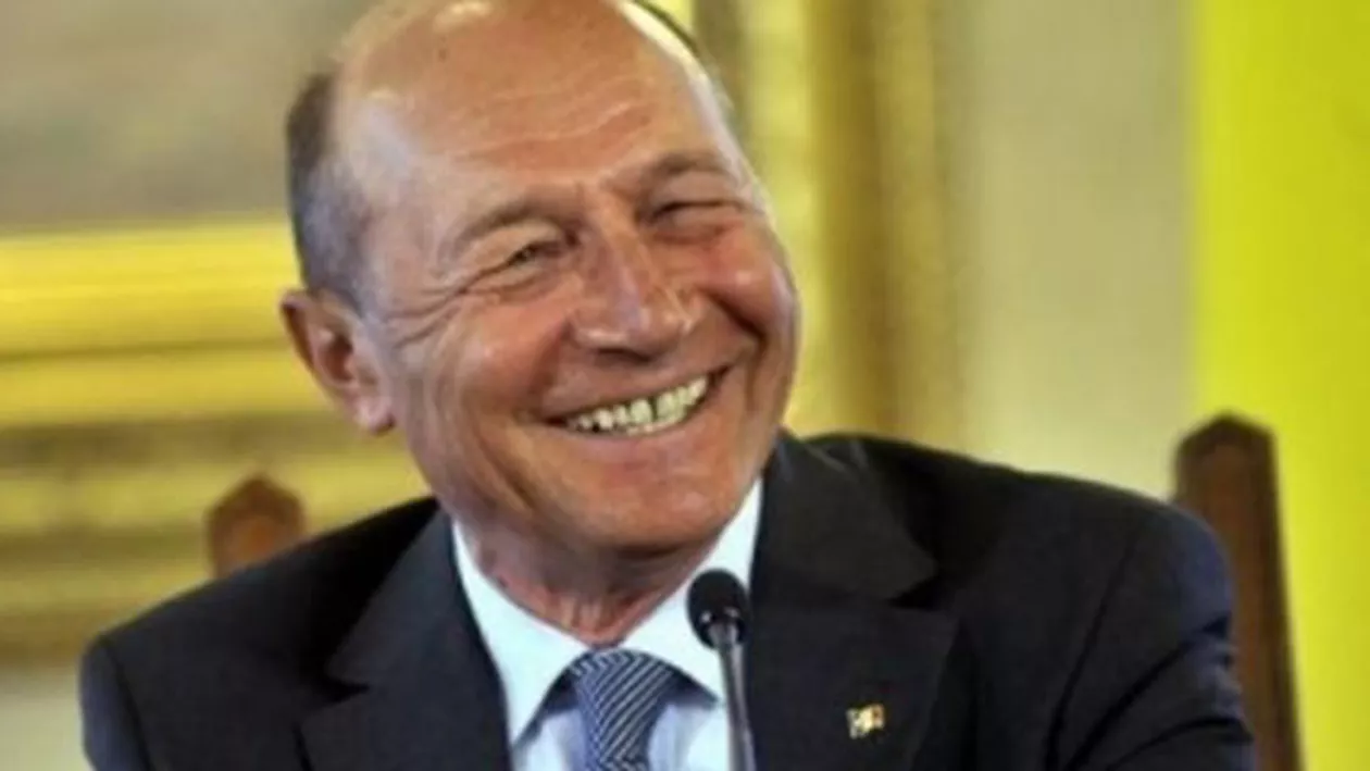 Traian Băsescu, despre ordonanţa ce majorează salariile demnitarilor: Dacă asta îl salvează pe domnul președinte Iohannis de corupție, dați-i repede salariu mare (VIDEO)