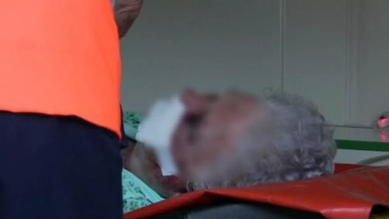Dej: O bătrână a ajuns la spital, după ce un bărbat a bătut-o și a jefuit-o (VIDEO)