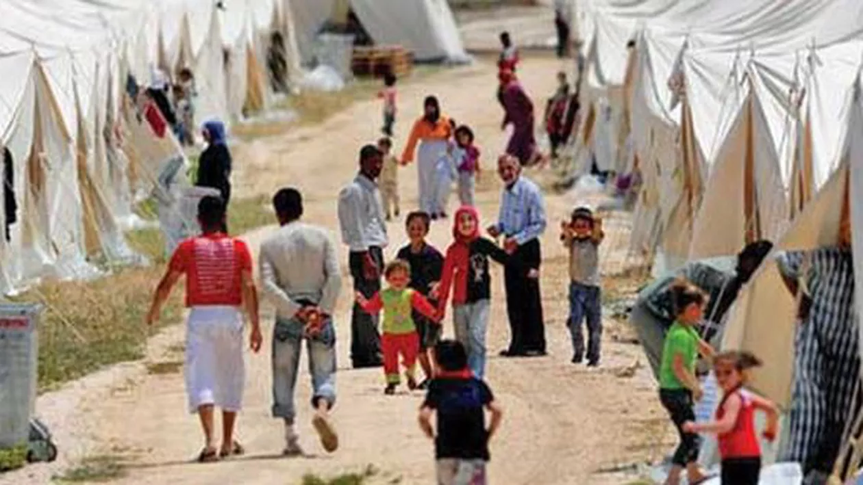 Turcia: Copiii refugiaților sirieni cerșesc în Istanbul, mulți dintre ei fiind singura sursă de venit a familiilor