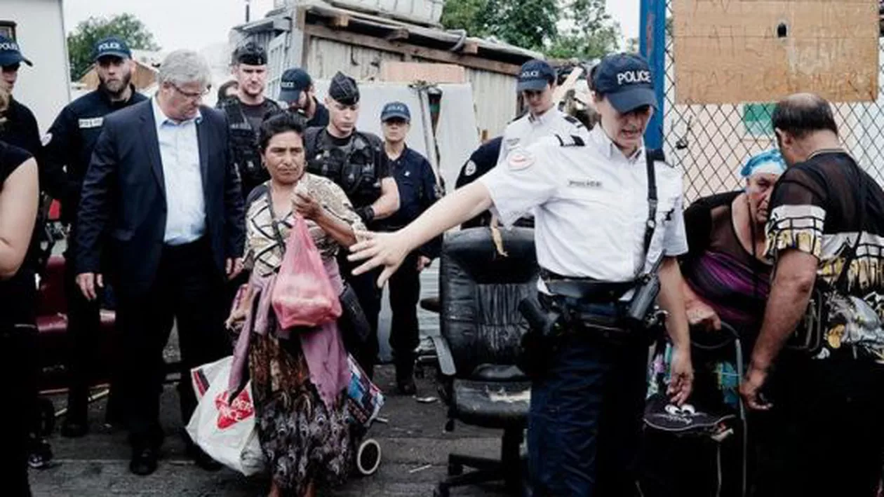 Una dintre cele mai vechi tabere de romi de la periferia Parisului, închisă de autorități
