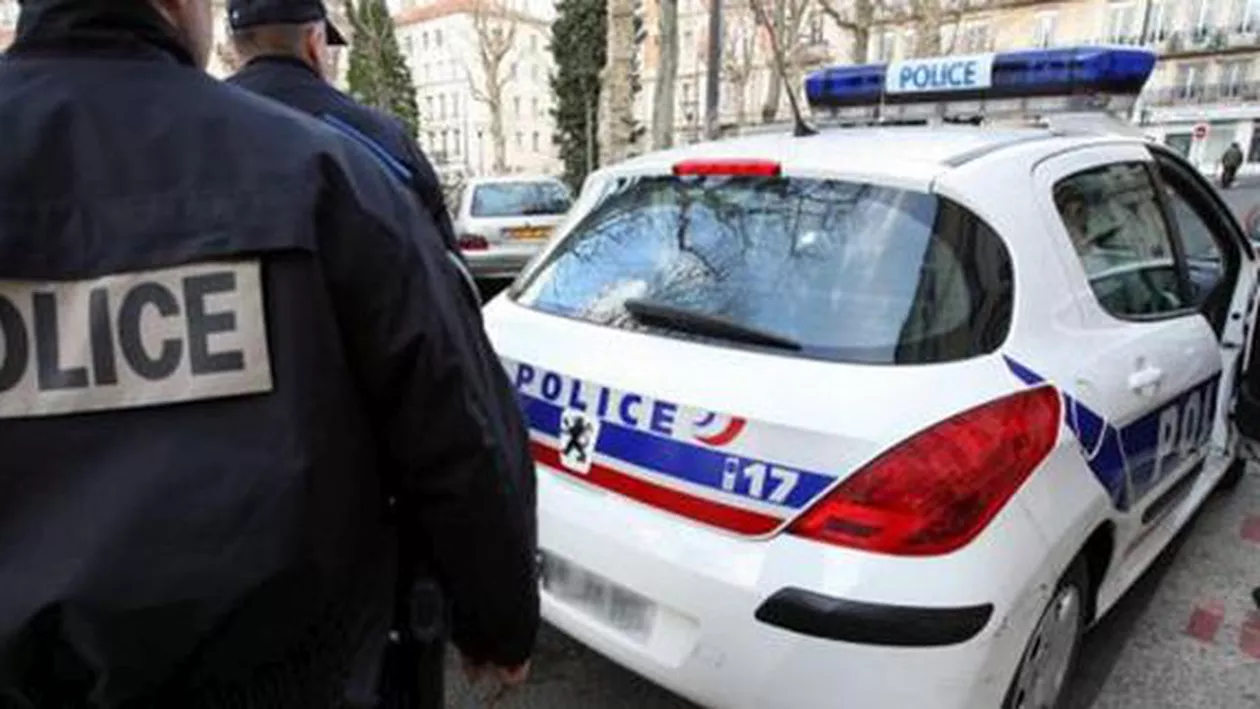 Un bărbat a încercat să îşi dea foc în faţa Ministerului francez de Interne