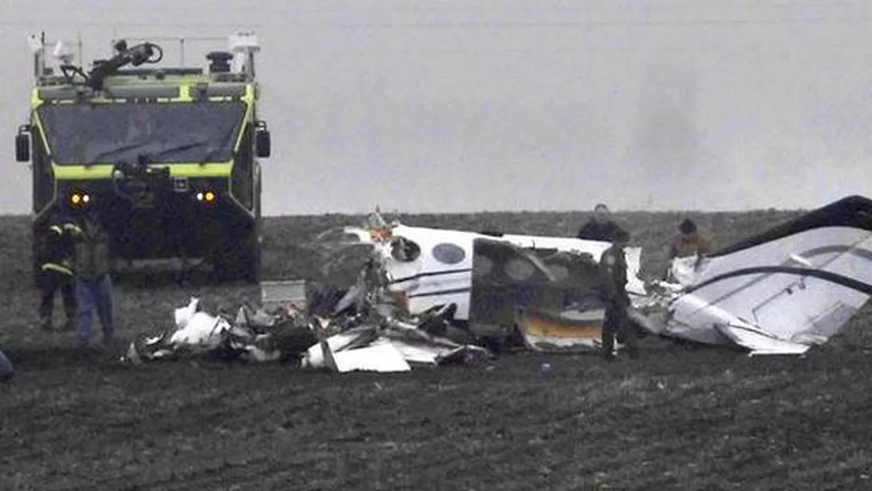 Incidente aviatice în SUA: Cel puțin șapte oameni au murit după ce două avioane s-au prăbușit în aceeași zi