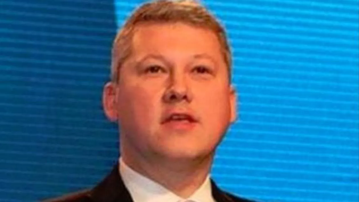 Cătălin Predoiu, despre donaţia lui Victor Ponta: Un gest simbolic lăudabil care nu acoperă duplicitatea în problema salarizării demnitarilor