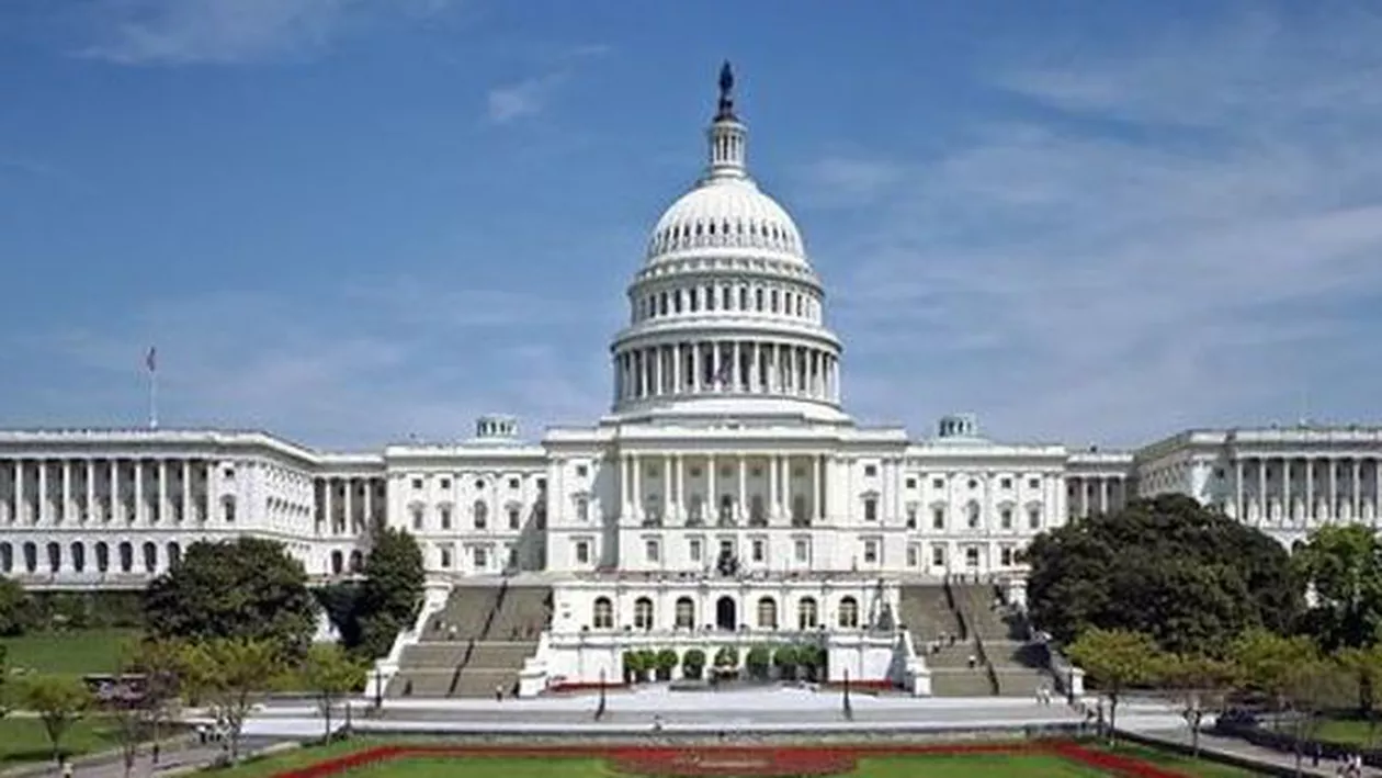 Un bărbat din statul american Tennessee a fost arestat în apropierea Capitoliului, pentru că avea arme de foc în mașină