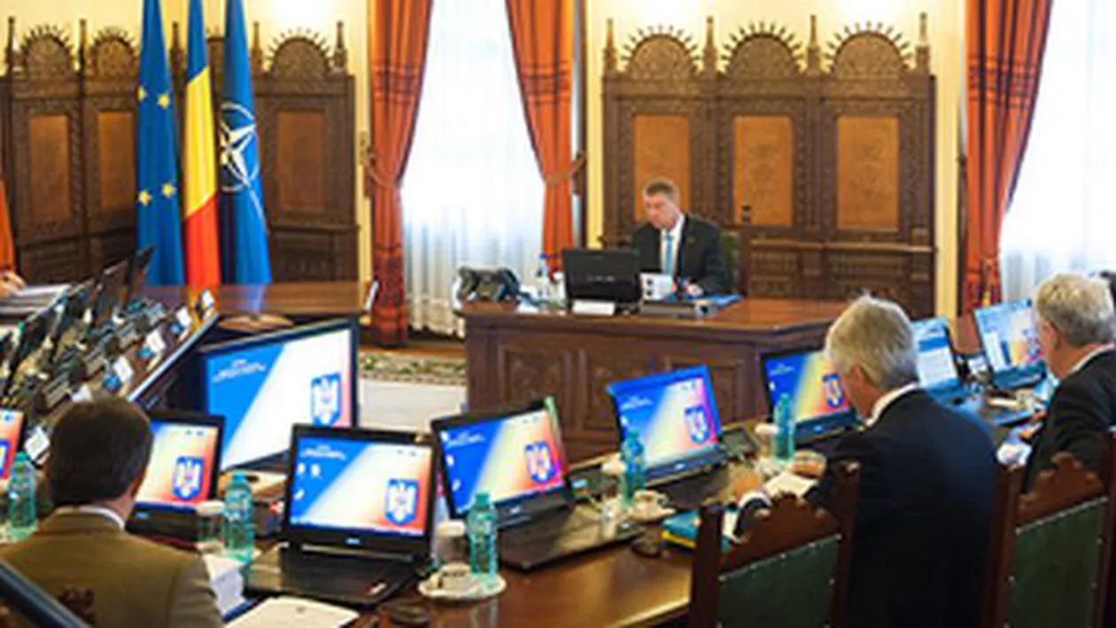 Ședința CSAT, convocată de Klaus Iohannis în lipsa lui Victor Ponta, s-a încheiat după o oră de discuții