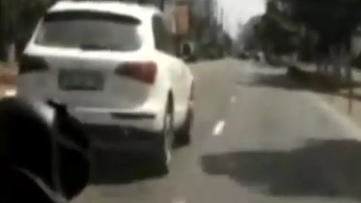 Un bărbat din Ploiești a fost lovit intenționat cu mașina de fostul șef (VIDEO)